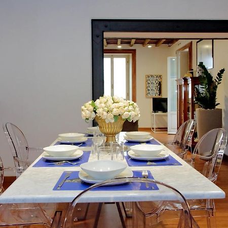 Apartmán Ych-Farnese Charme Řím Exteriér fotografie