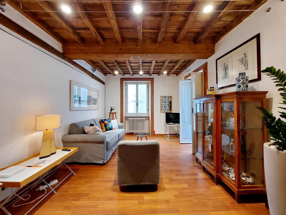 Apartmán Ych-Farnese Charme Řím Exteriér fotografie
