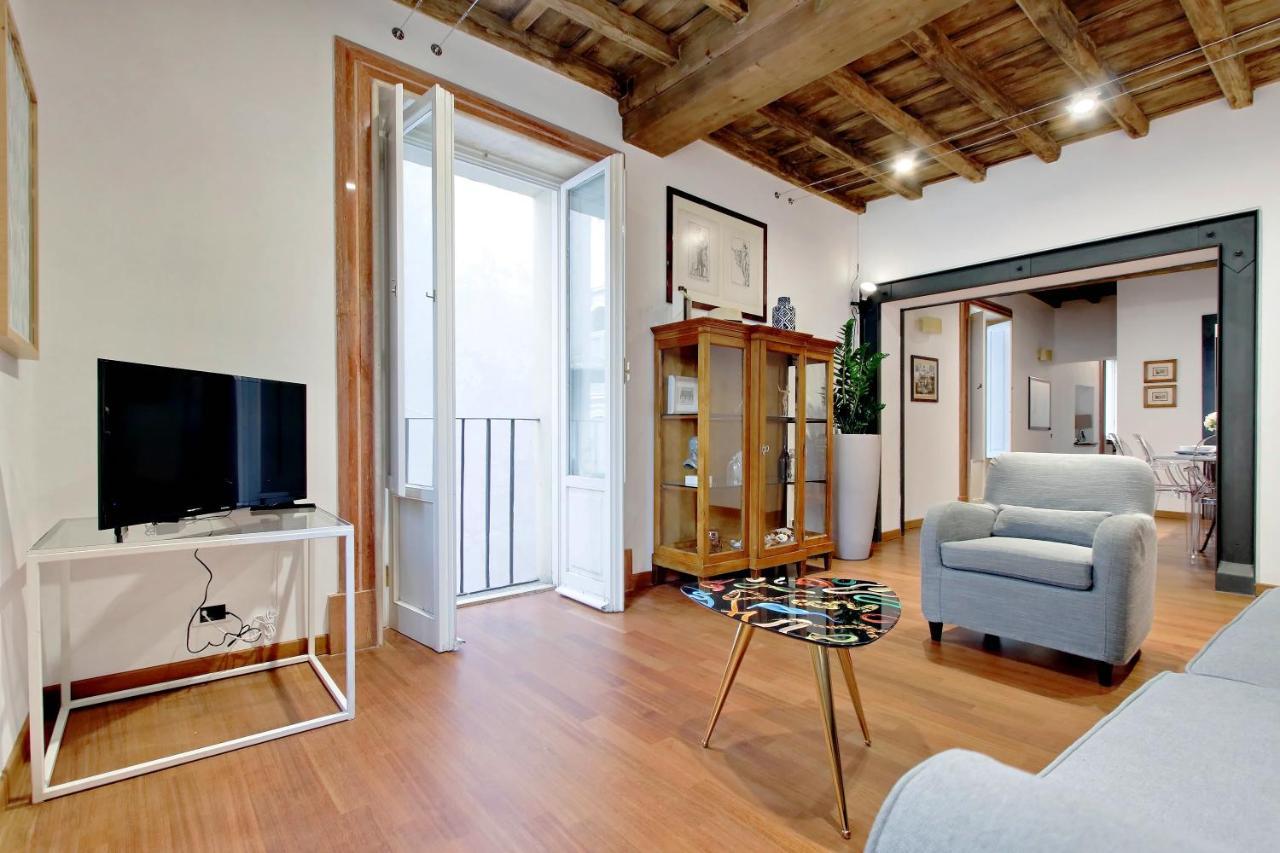 Apartmán Ych-Farnese Charme Řím Exteriér fotografie