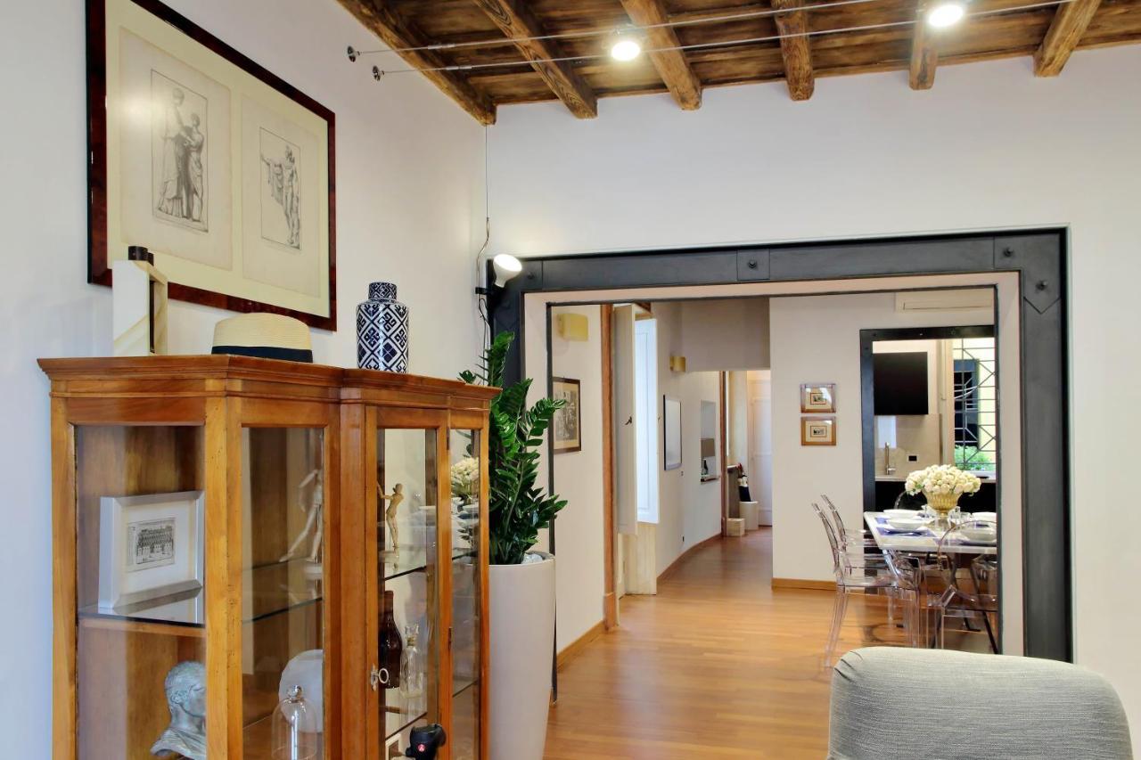 Apartmán Ych-Farnese Charme Řím Exteriér fotografie