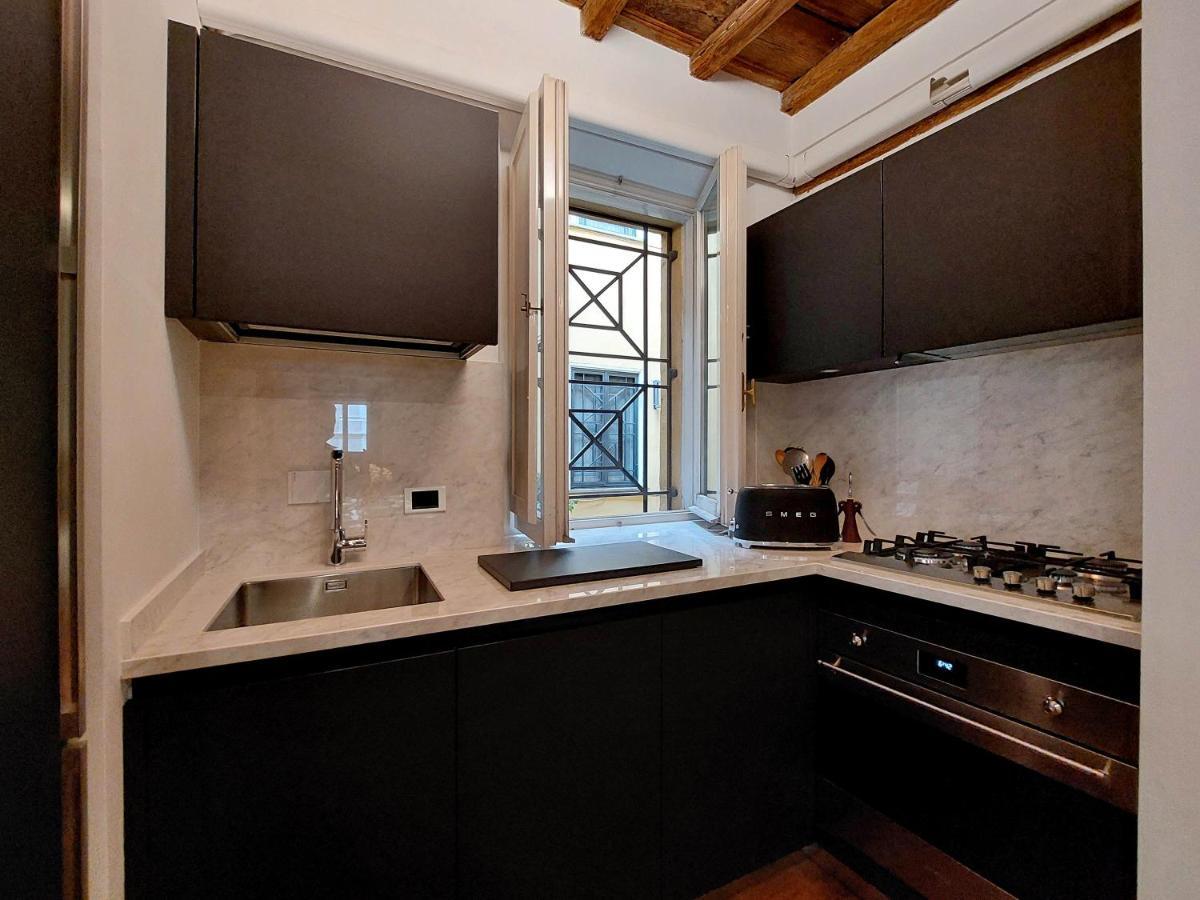 Apartmán Ych-Farnese Charme Řím Exteriér fotografie