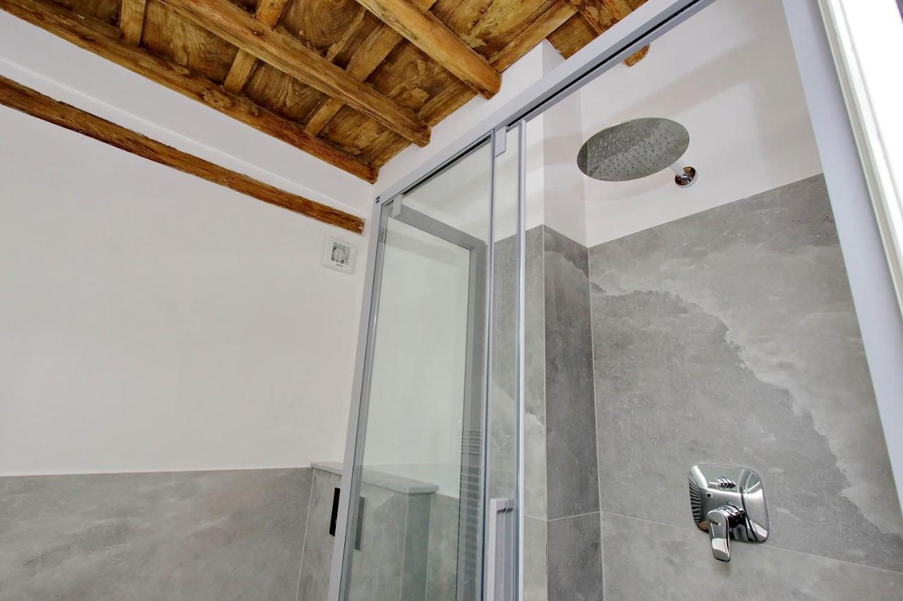 Apartmán Ych-Farnese Charme Řím Exteriér fotografie