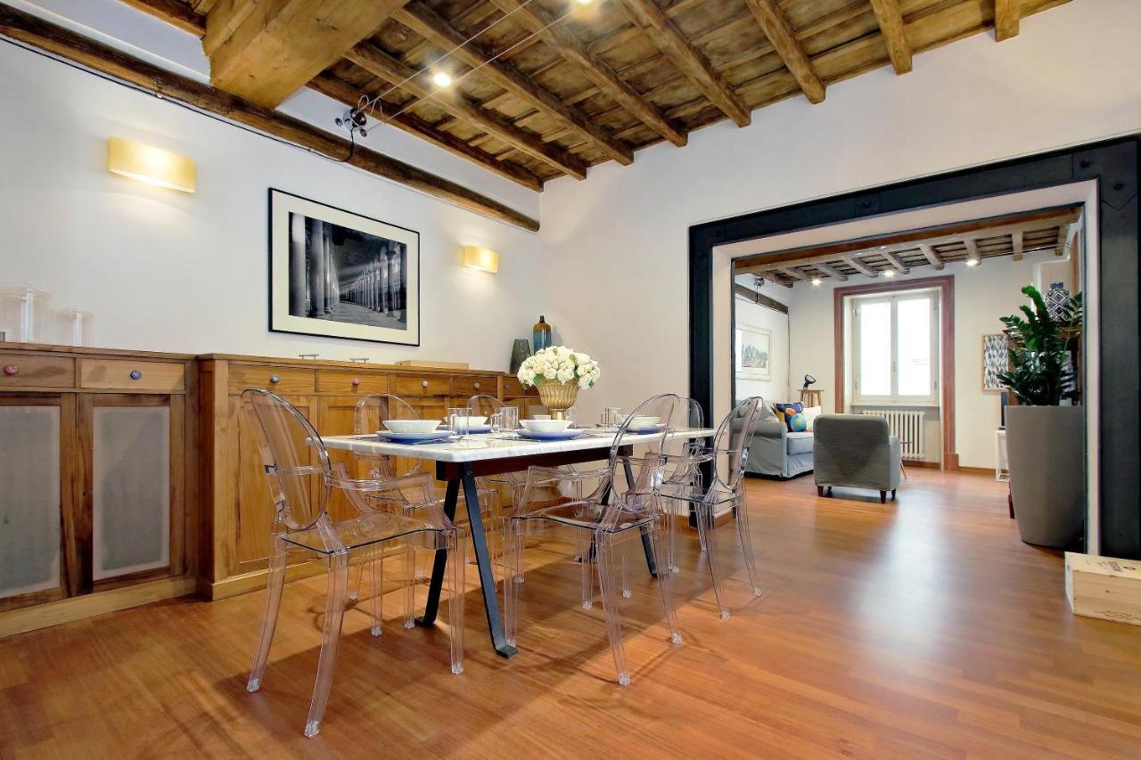 Apartmán Ych-Farnese Charme Řím Exteriér fotografie