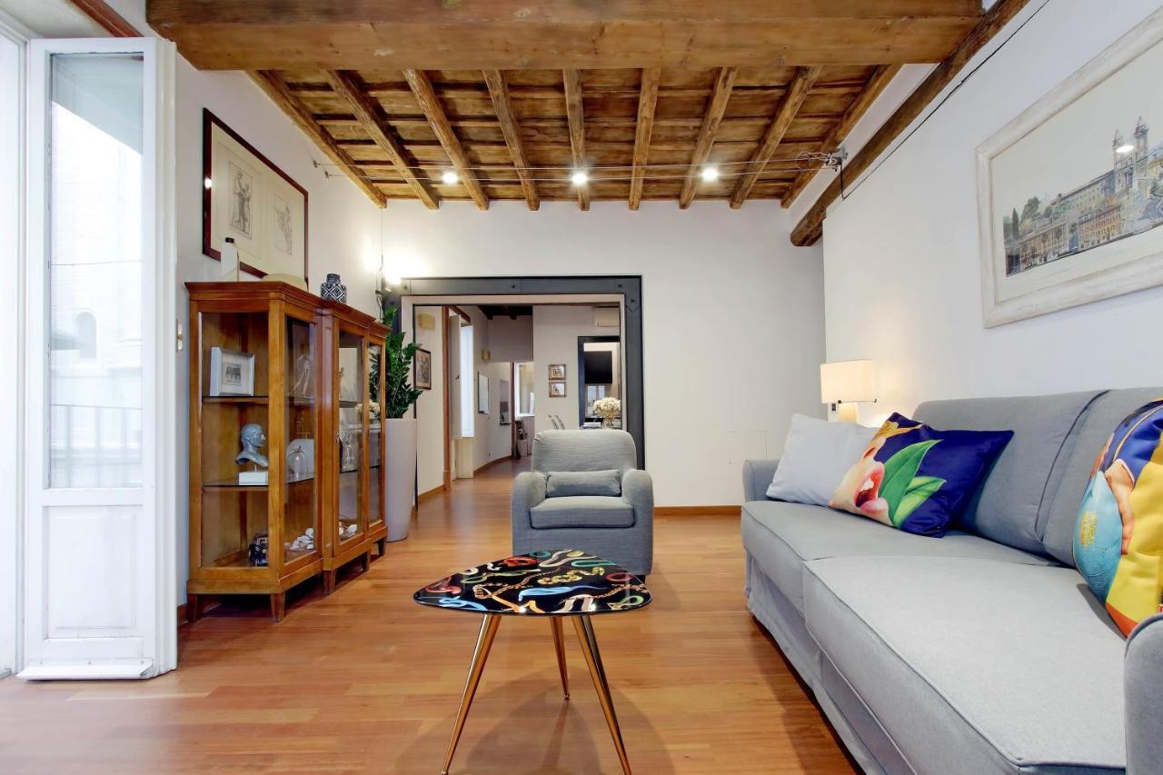 Apartmán Ych-Farnese Charme Řím Exteriér fotografie