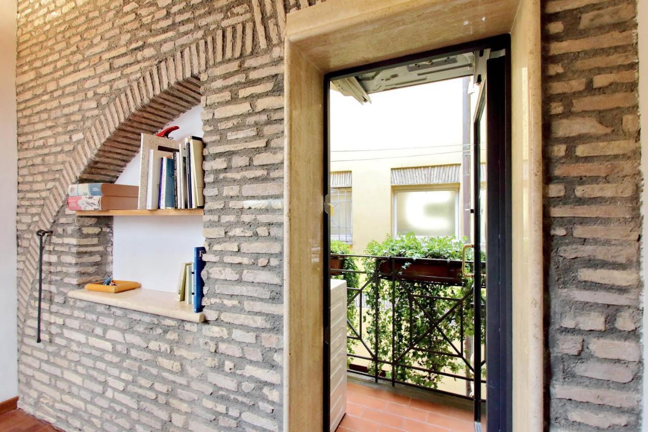 Apartmán Ych-Farnese Charme Řím Exteriér fotografie