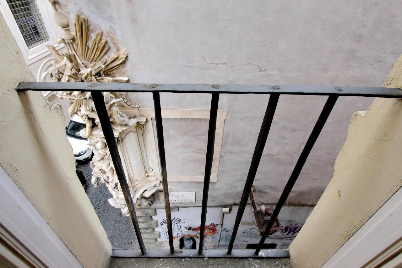 Apartmán Ych-Farnese Charme Řím Exteriér fotografie
